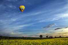 热空气气球北约克郡农村英格兰
