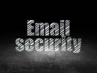 保护概念电子邮件安全难看的东西黑暗房间