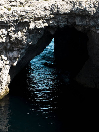 沿海洞穴