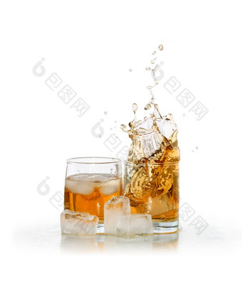 威士忌<strong>冰</strong>