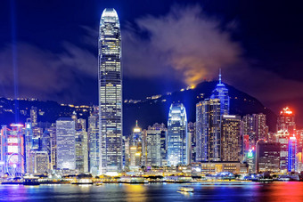 在香港香港办公室建筑晚上