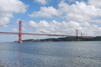 4月桥里斯本葡萄牙