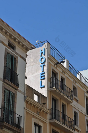 酒店标志建筑蓝色的天空