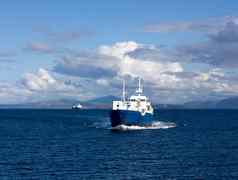 钓鱼船乘客船挪威海岸