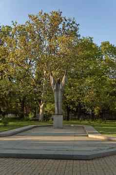 克利门特奥赫里斯基保加利亚男人。信雕像公共花园