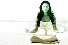 复合图像漂亮的浅黑肤色的女人瑜伽