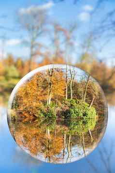 玻璃球秋天自然反射