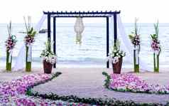 婚礼设置聚会地点海滩