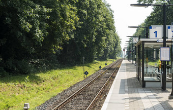 铁路跟踪火车站