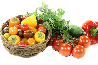 蔬菜篮子混合色彩斑斓的蔬菜