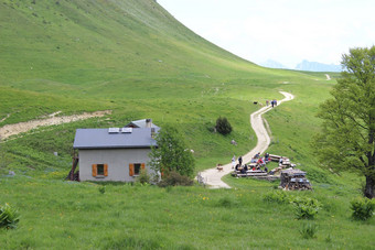 山的小木屋太阳能面板