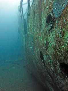 巨大的海难坐在桑迪海底巴厘岛