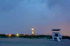 泰比岛海滩灯塔雷声闪电