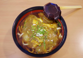 日本面条咖喱汤