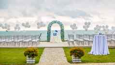 海滩婚礼拱