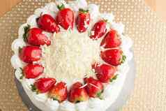 白色巧克力草莓蛋糕