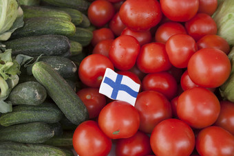 新鲜的蔬<strong>菜市场</strong>黄瓜西红柿农民市场芬兰