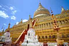 风景优美的视图金Shwezigon宝塔蒲甘缅甸