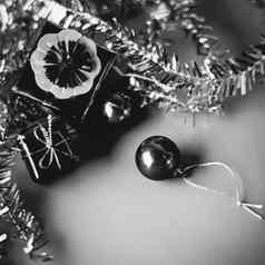 项装修圣诞节树黑色的白色颜色语气风格