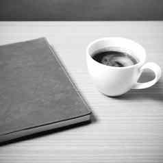 棕色（的）书黑色的咖啡黑色的白色颜色语气风格