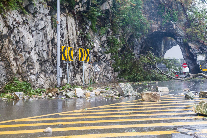 岩石下降台风