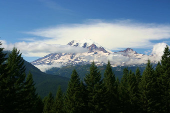 雷尼尔山