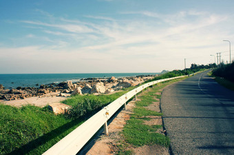 场景越南南沿海海滩路再