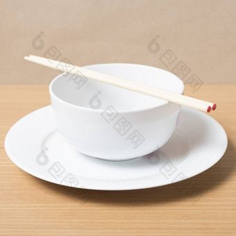 空碗筷子