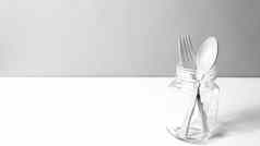木勺子叉玻璃黑色的白色语气颜色风格