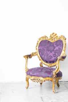 紫色的皇家椅子