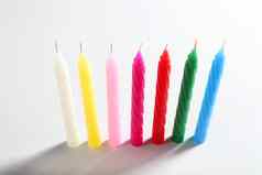 生日彩色的蜡烛