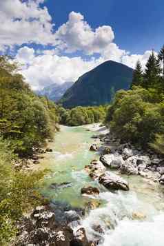 朱利安阿尔卑斯山脉斯洛文尼亚打击严重有组织犯罪署河