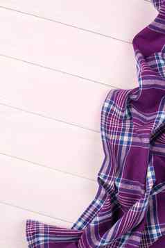 紫色的毛巾木表格