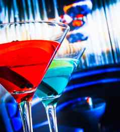蓝色的红色的鸡尾酒休息室酒吧背景