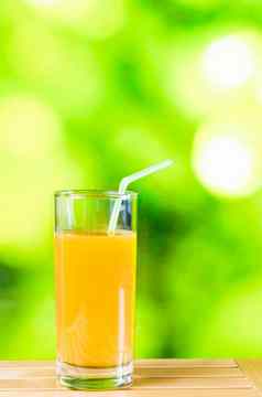橙色汁木表格