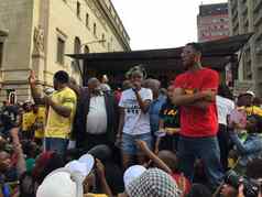南非洲费抗议开-学生