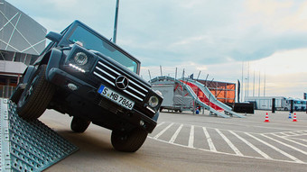 利沃夫乌克兰10月梅塞德斯奔驰明星经验有趣的系列测试驱动器
