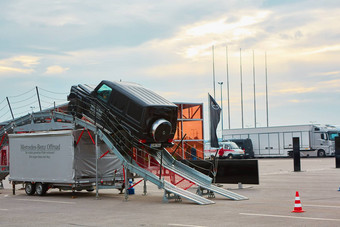 利沃夫乌克兰10月梅塞德斯奔驰明星经验有趣的系列测试驱动器