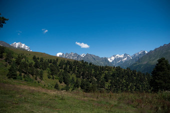 徒步旅行山