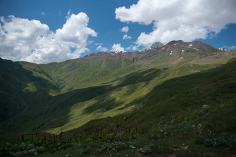 徒步旅行山