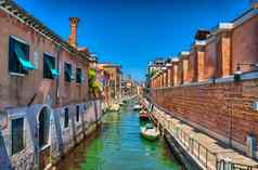 风景优美的运河船威尼斯意大利Hdr