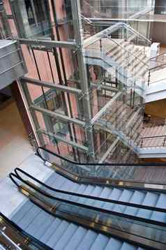 玻璃电梯轴自动扶梯现代办公室建筑