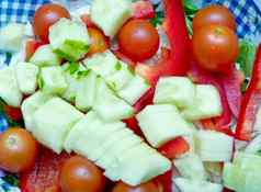 蔬菜沙拉黄瓜胡椒西红柿洋葱