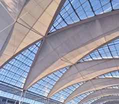 拱形天花板高科技慕尼黑机场