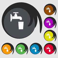 水龙头玻璃水图标标志象征彩色的按钮