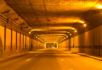 隧道交通车速度