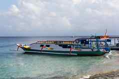 梦想海滩船巴厘岛印尼重镇penida岛