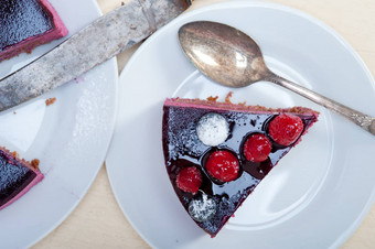 蓝莓树莓蛋糕摩丝甜点