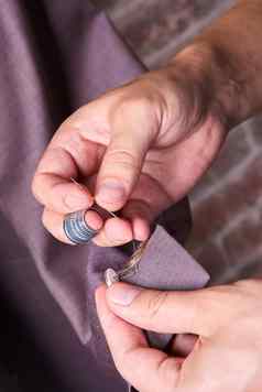 裁缝缝纫按钮夹克