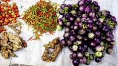 混合蔬菜紫色的茄子辣椒姜番茄